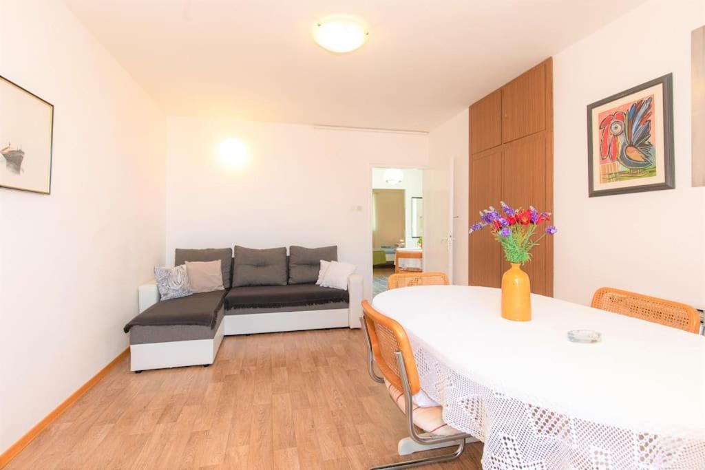 Buena Vista Malinska #1 Apartment Bagian luar foto